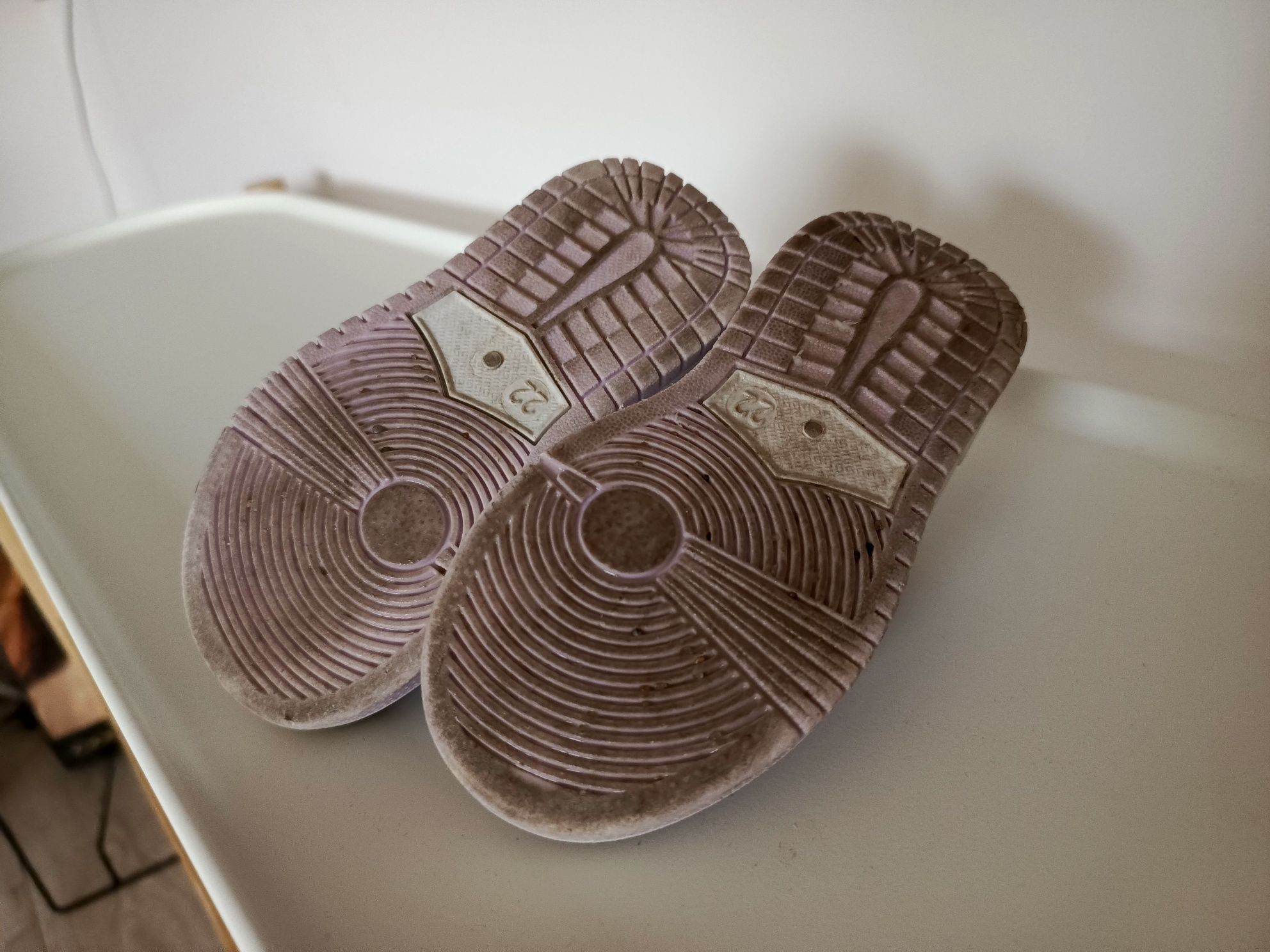 Buty dziecięce sneakersy rozmiar 22 Pepco