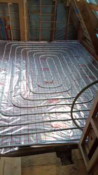 Ogrzewanie podłogowe wodne 150zl/m2 z matetialem ciepla podłoga Podłog