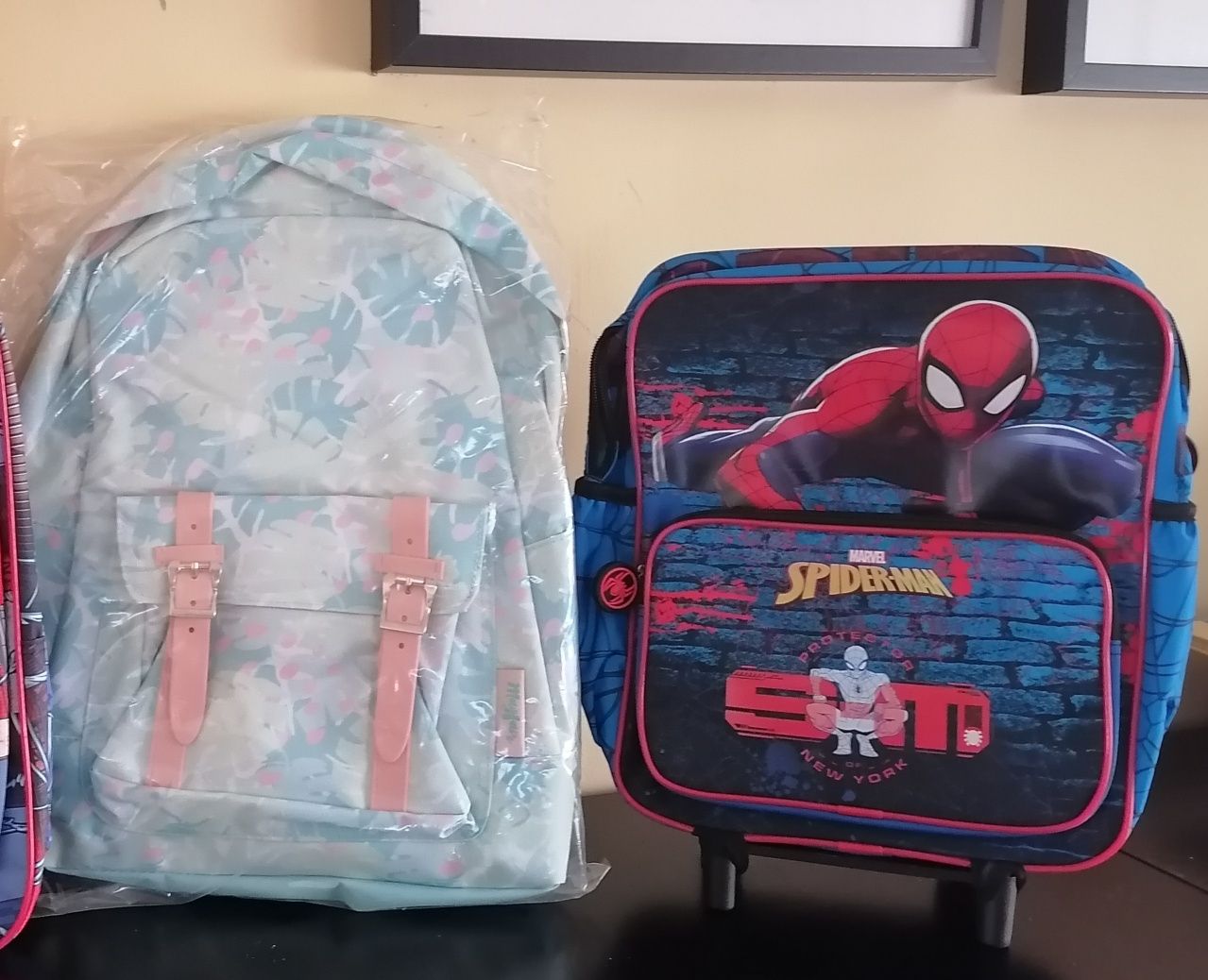 Mochilas pre, troley e tamanho escolar