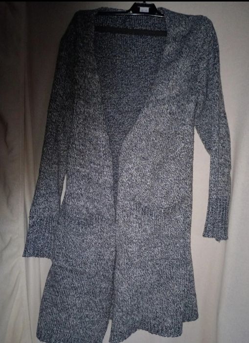 Dłuższy sweter kardigan