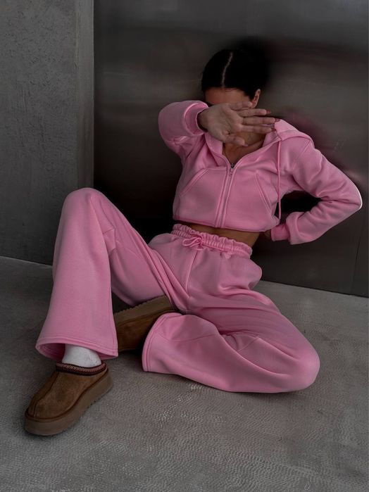 Утеплений жіночий костюм