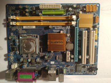 Gigabyte GA- G31M-ES2C z Procesorem Intel Core 2 Duo E7400