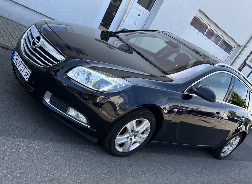 Opel Insignia Sports Tourer Cosmo 2.0 CDTI 160 KM Automat • 2009