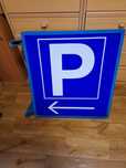 Znak kierunek reklama parking