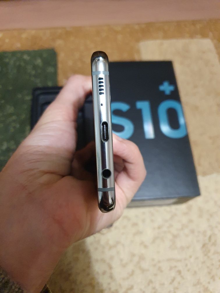 Samsung s10 plus тільки Плата.