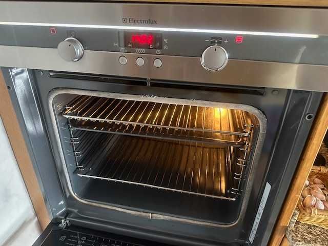 Forno ELECTROLUX em bom estado com Pirolise