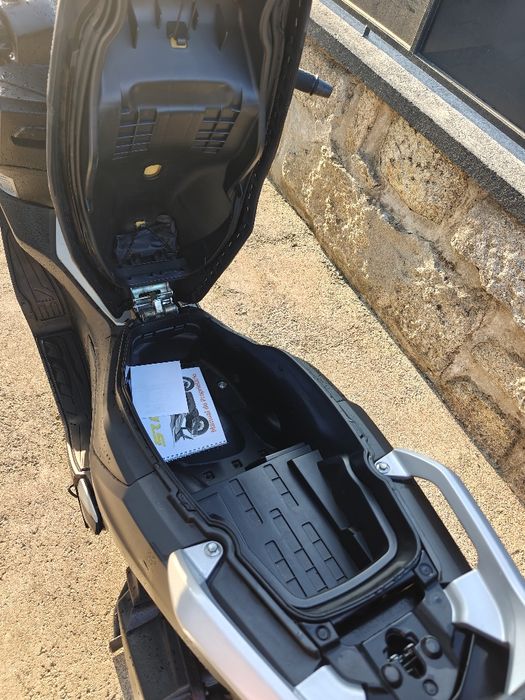 Voge SR1 125 (SCOOTER)