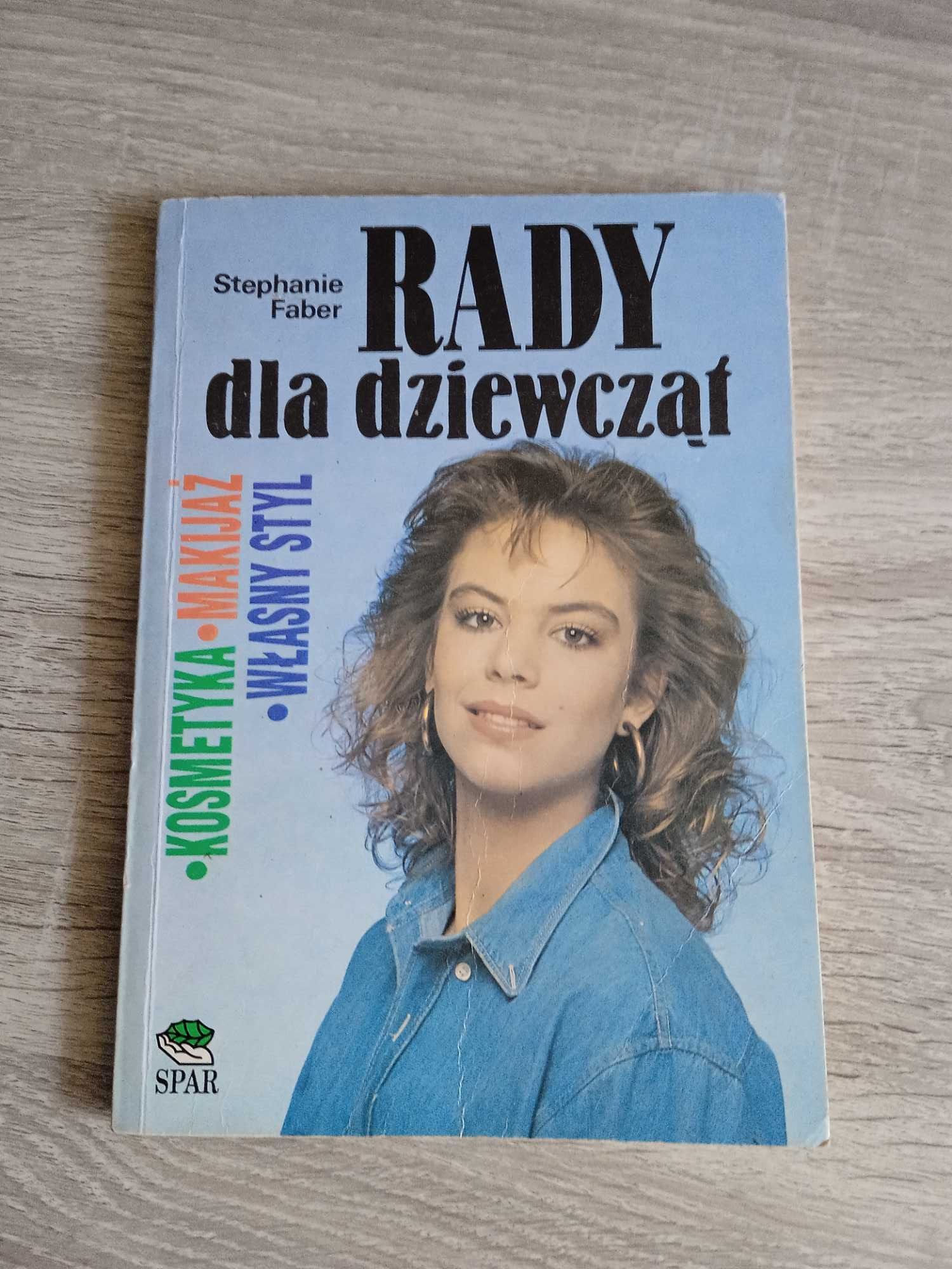 Książka Rady dla dziewcząt