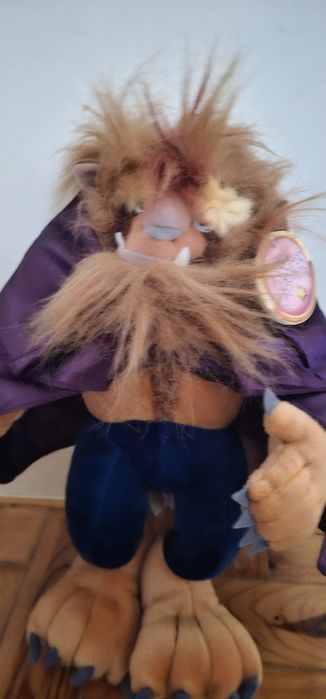 Peluche Monstro do filme A Bela e o Monstro