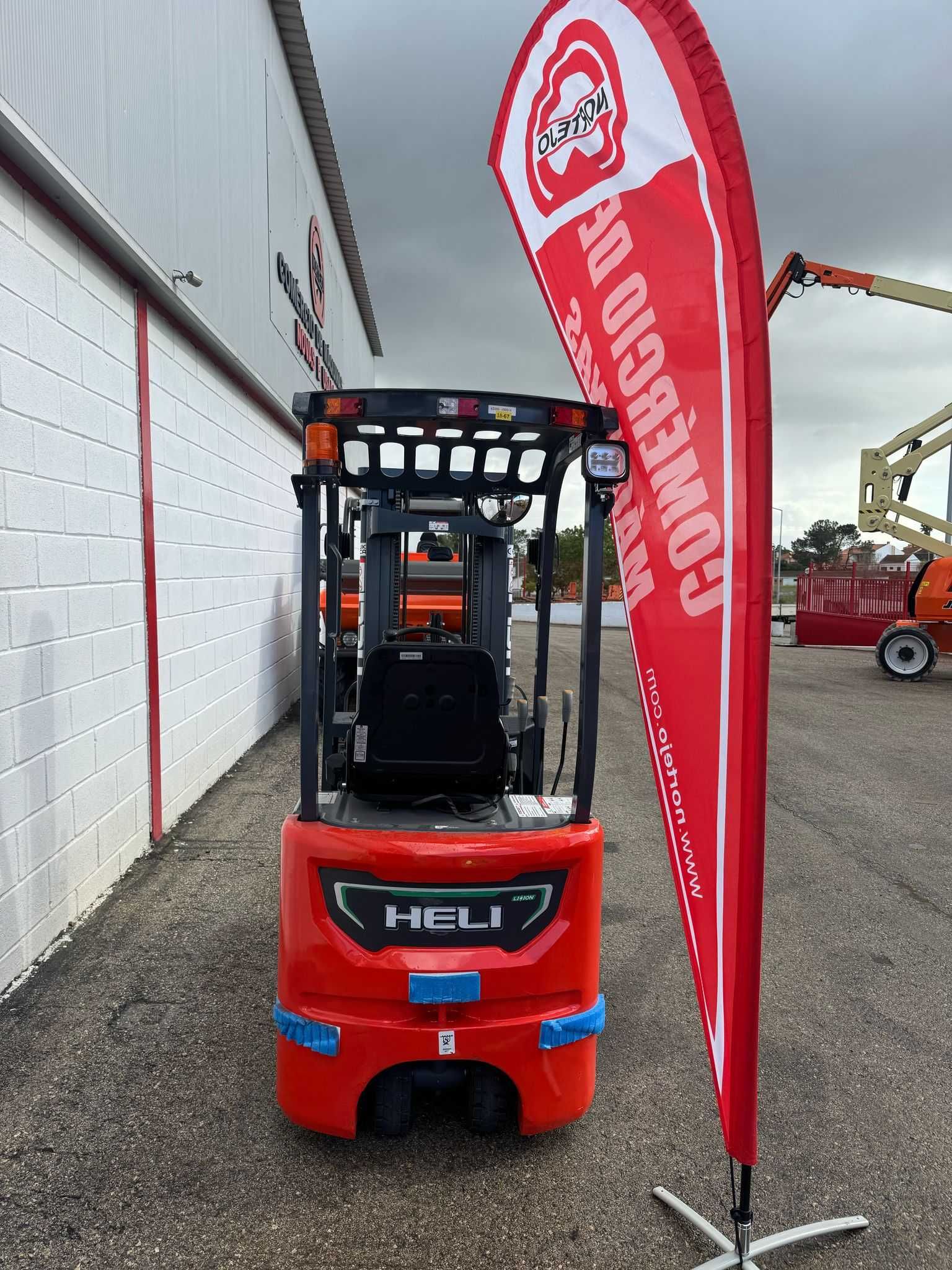 Empilhador HELI elétrico NOVO (1,2Ton)