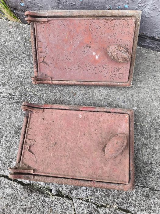 Продам двері на грубу 2шт