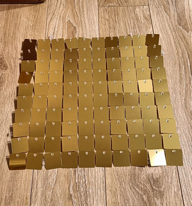 Panele cekinowe złote ścianka do zdjęć