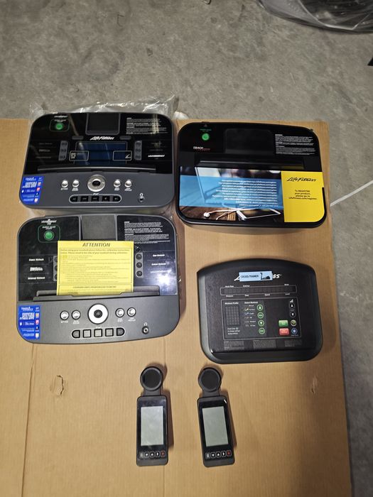 Konsole life fitness Track Conect eliptyk bieżnia  wioślarz