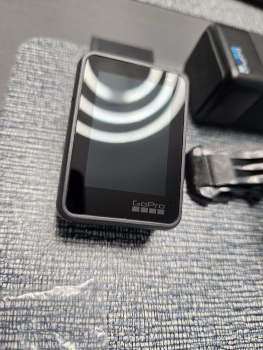GoPro Hero 7 Black ładowarka 2 baterie 3 karty pamięci statyw 3way