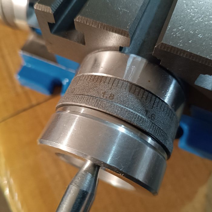 Stół krzyżowy ręczny żeliwny z rowkami teowymi do wiertarki frezarki