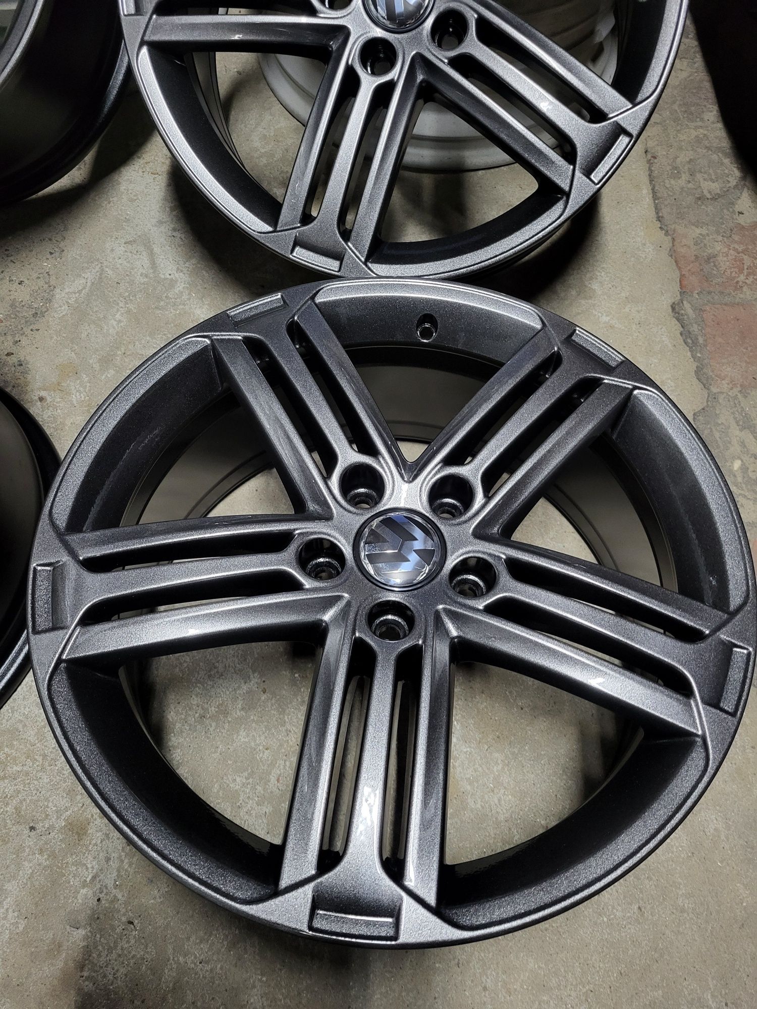 Felgi  18 5x112 VW R.line   golf 5.6 7 turan Jetta caddy