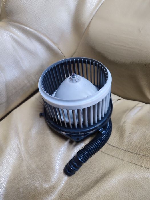 Wentylator Laguna 3 dmuchawa  nawiewu ogrzewanie 100% sprawny EUropa