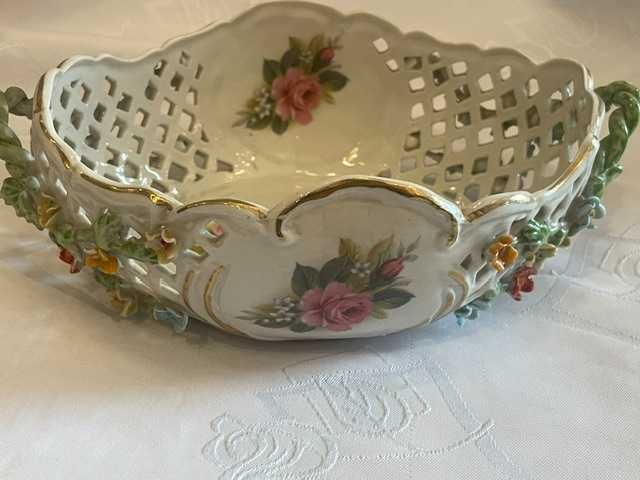 Porcelanowa ażurowa patera Berlin