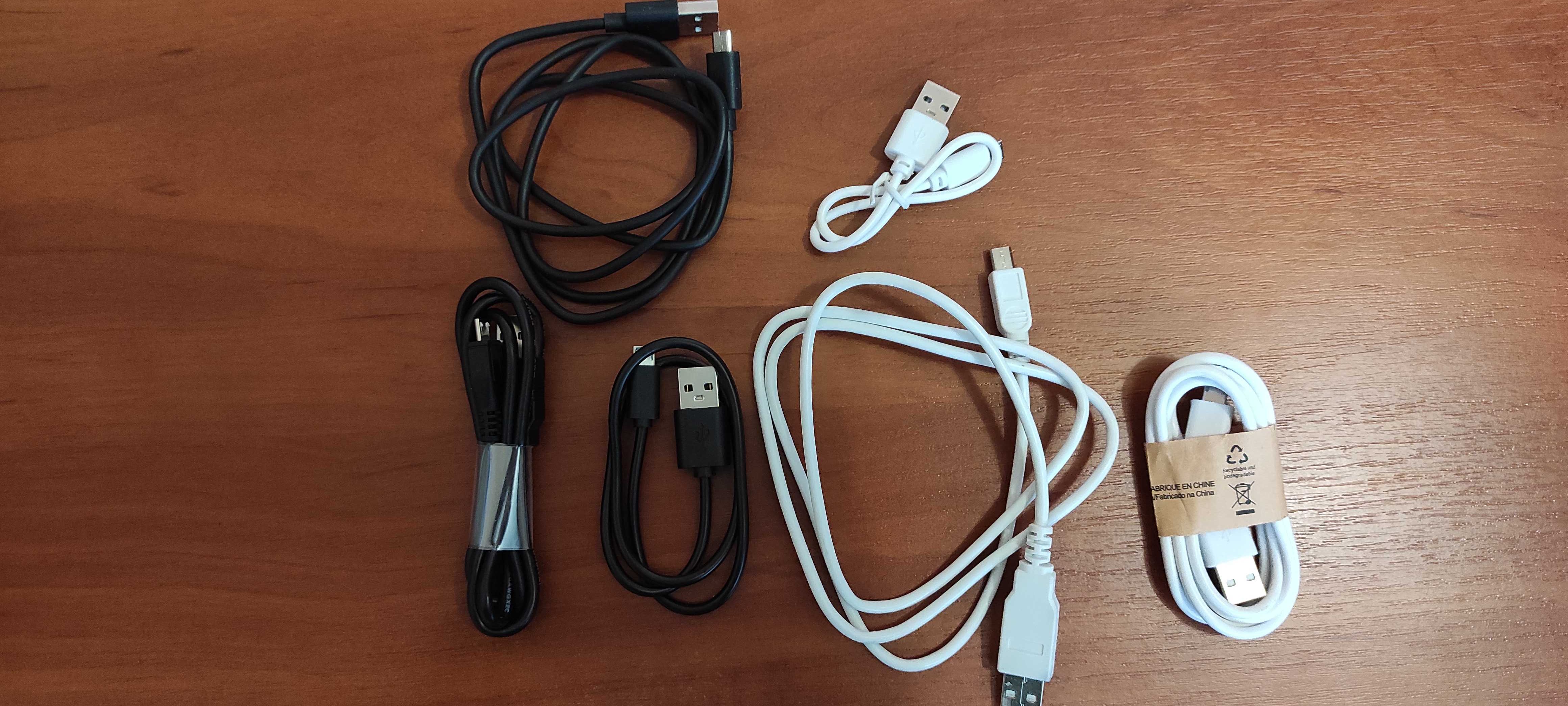 Кабеля и переходники USB для зарядки.