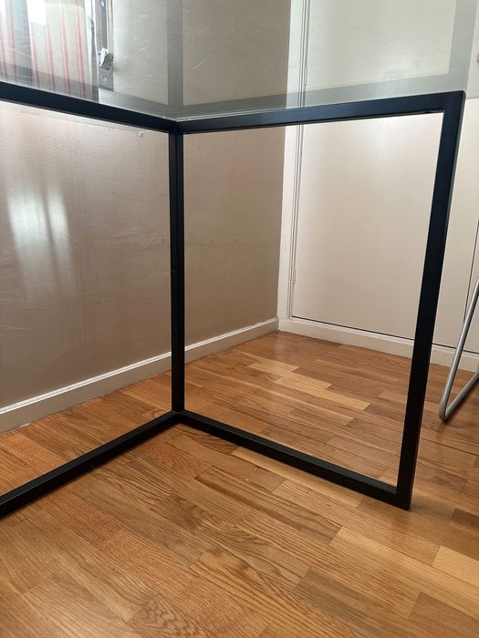 Mesa de vidro (Area)