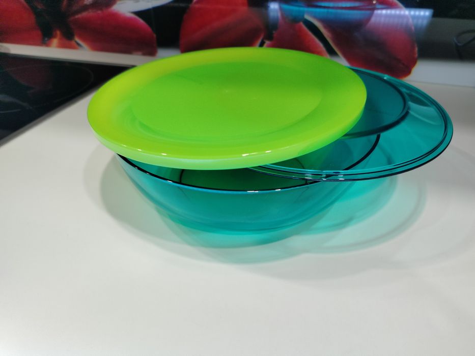 Półmisek pojemnik perła stołowa Tupperware zielona z 2 pokrywkami 2 l