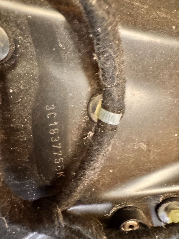 Wkład drzwi przednich z podnośnikiem szyby VW Passat B6 – 3C1 /837 755