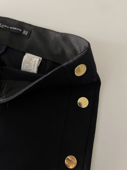 Calças Zara azuis com botões funcionais64551418538882121