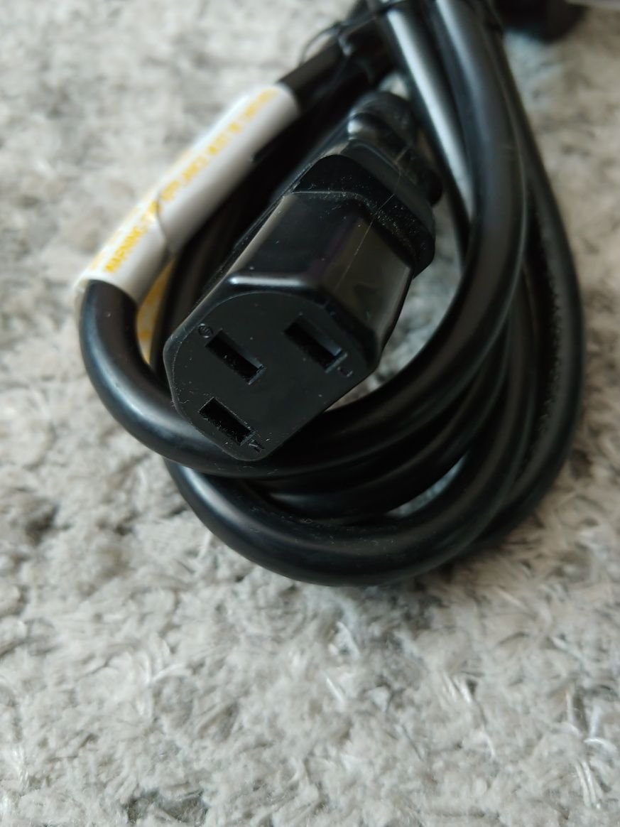 Nowy kabel zasilający angielski UK wtyk c13