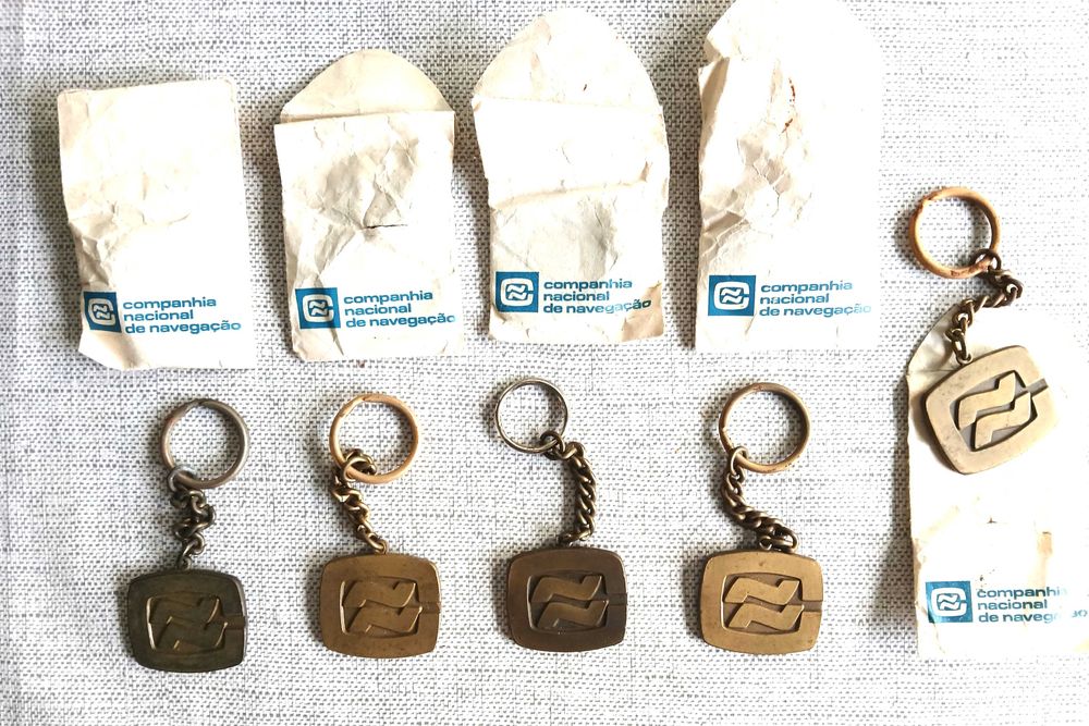Porta-chaves diversos da Companhia Nacional de Navegação e outras