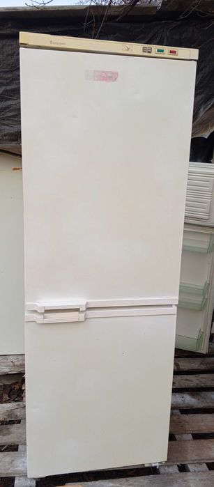 продам 2 х камерный холодильник МИНСК АТЛАНТ