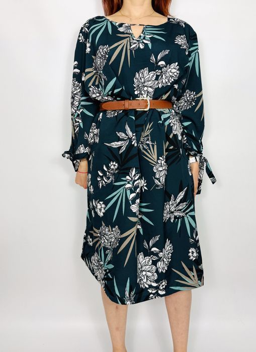 Zielona sukienka midi w kwiatowy wzór 4XL 48