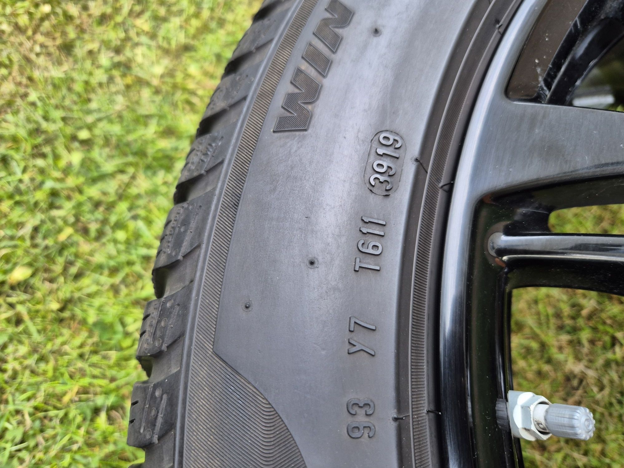 Koła zimowe BMW X1 X2 F48 F39 556 Jet Black