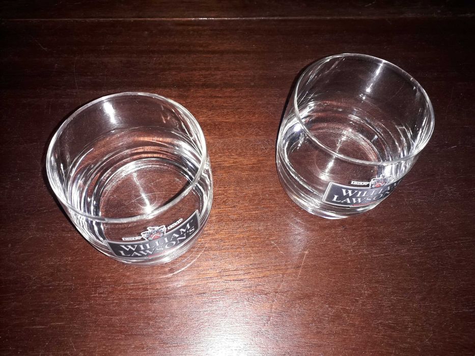 Copos de whisky William Lawson