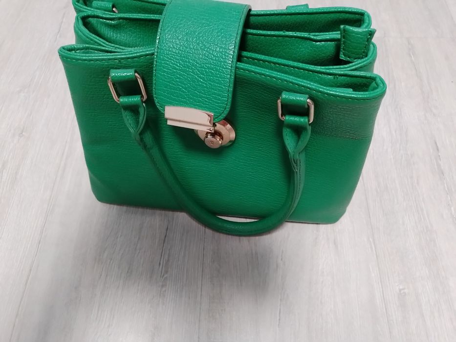 Сумка женская зеленая босоножки 42 размер