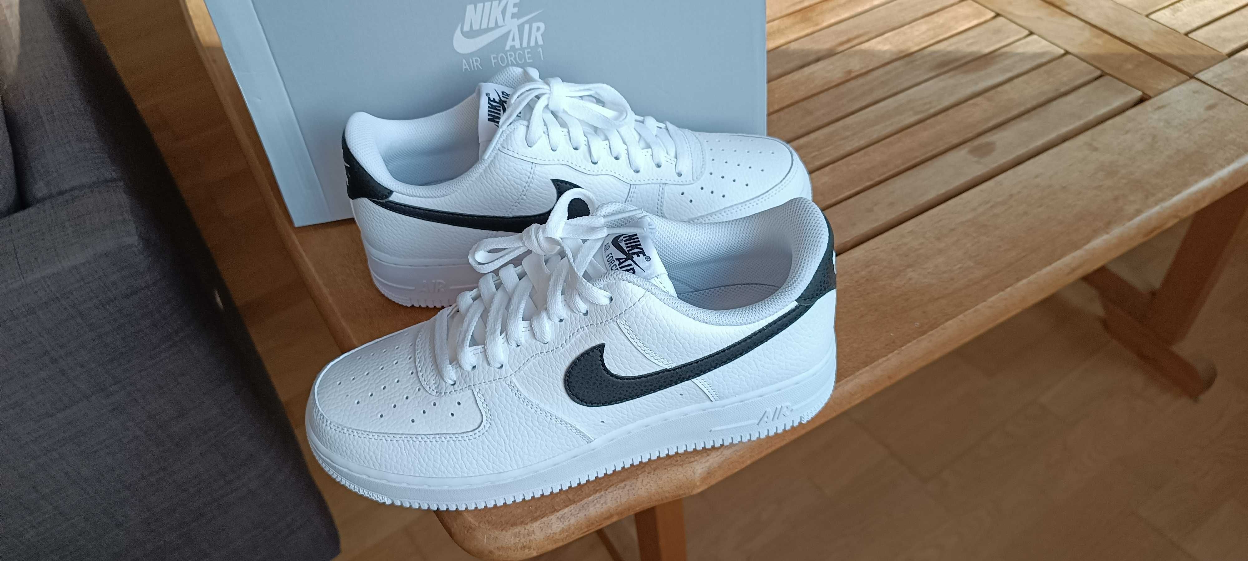 r. 43 Nike Air Force 1 Low '07 White Black Pebbled Leather CT2302,-100