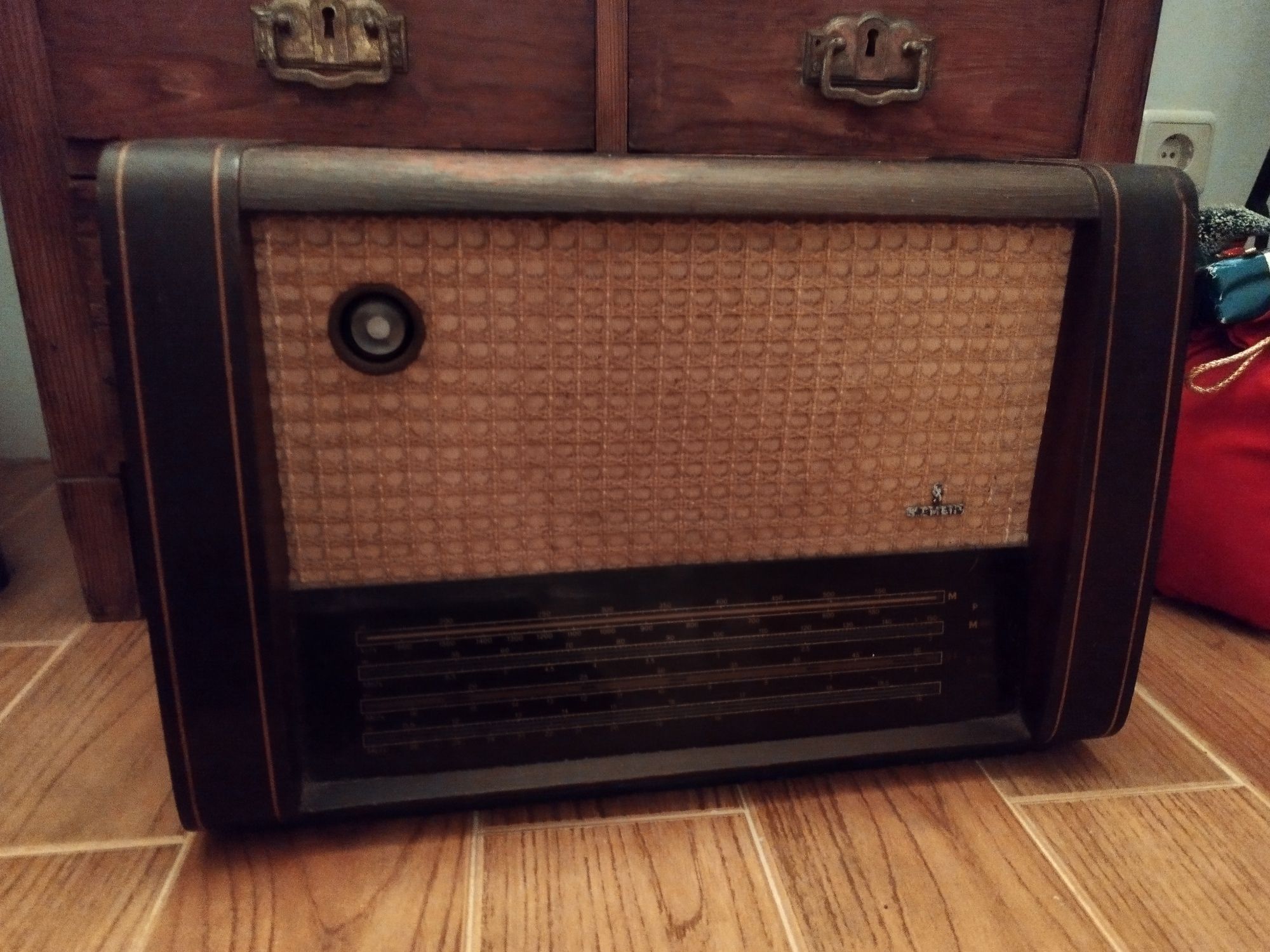 Rádio antigo Siemens