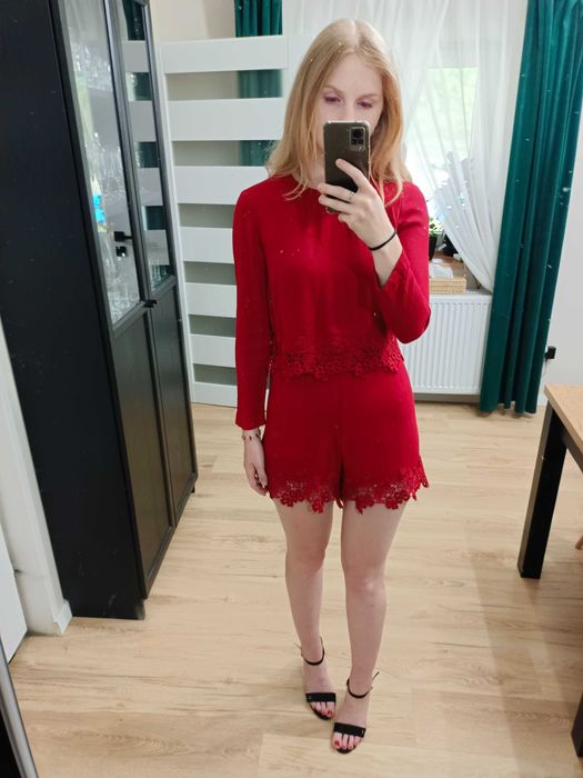 Czerwony kombinezon – Zara – rozmiar 34
