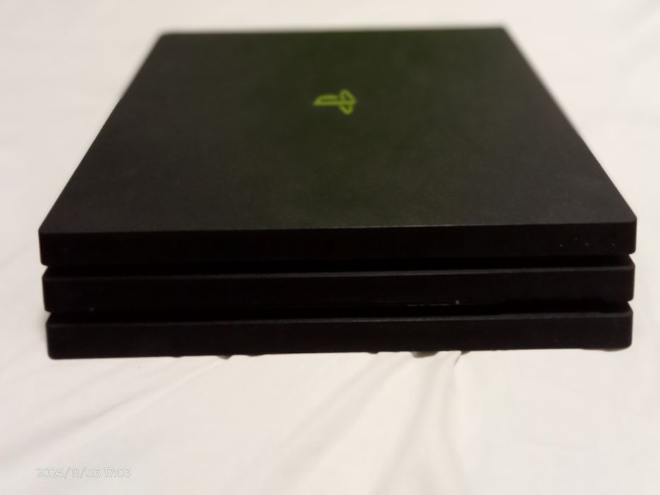 Ps4 Pro 1 TB - usado como novo