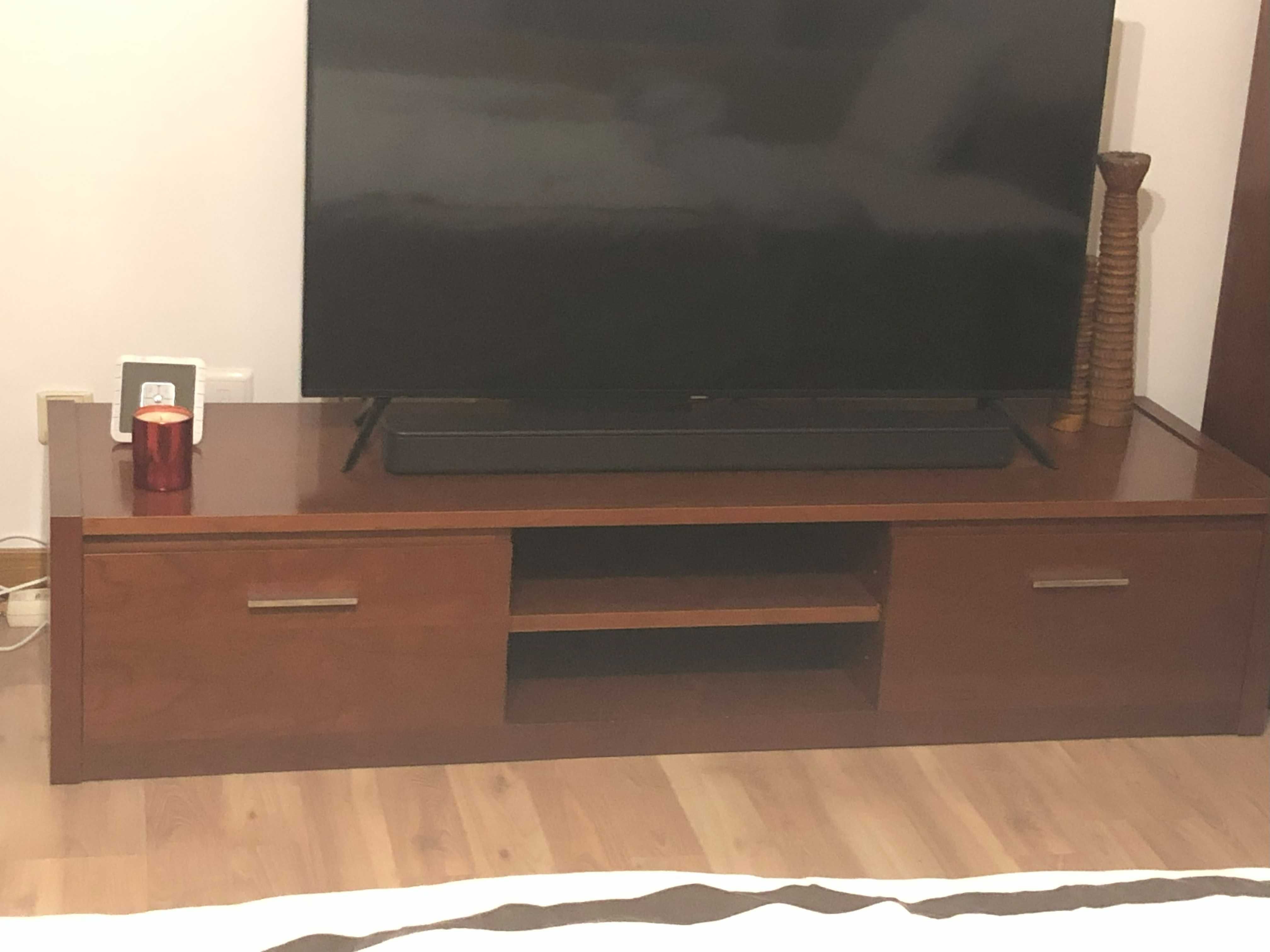 Vendo móvel para TV e estante
