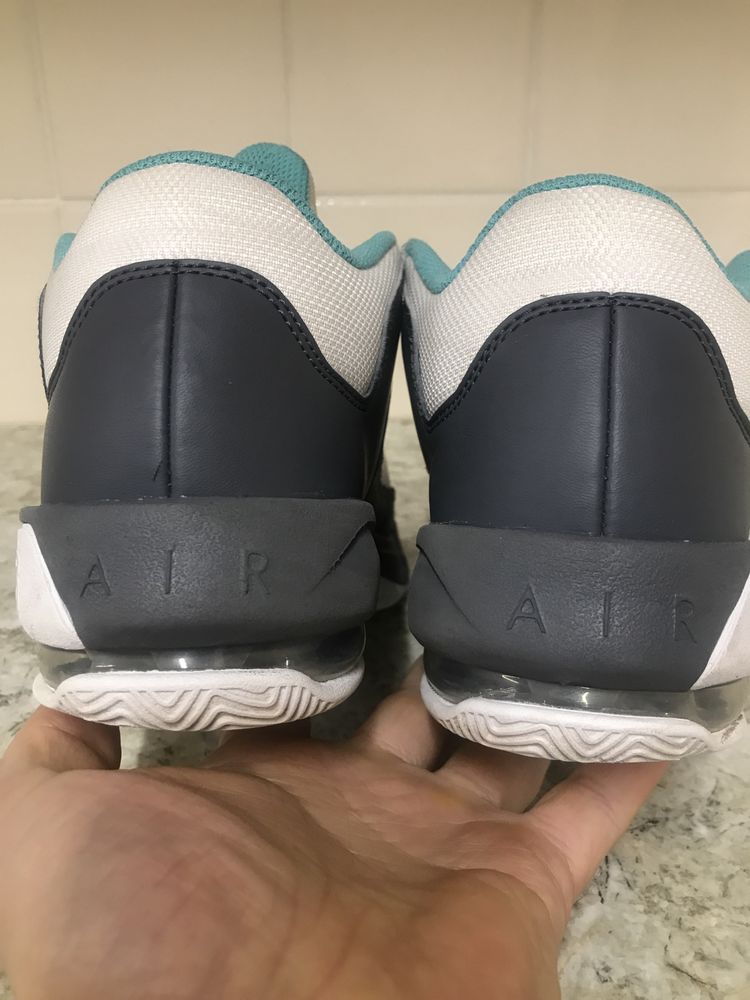 Nike jordan max aura 3. Buty sportowe. Rozmiar 39. Dl wkladki 24,5 cm