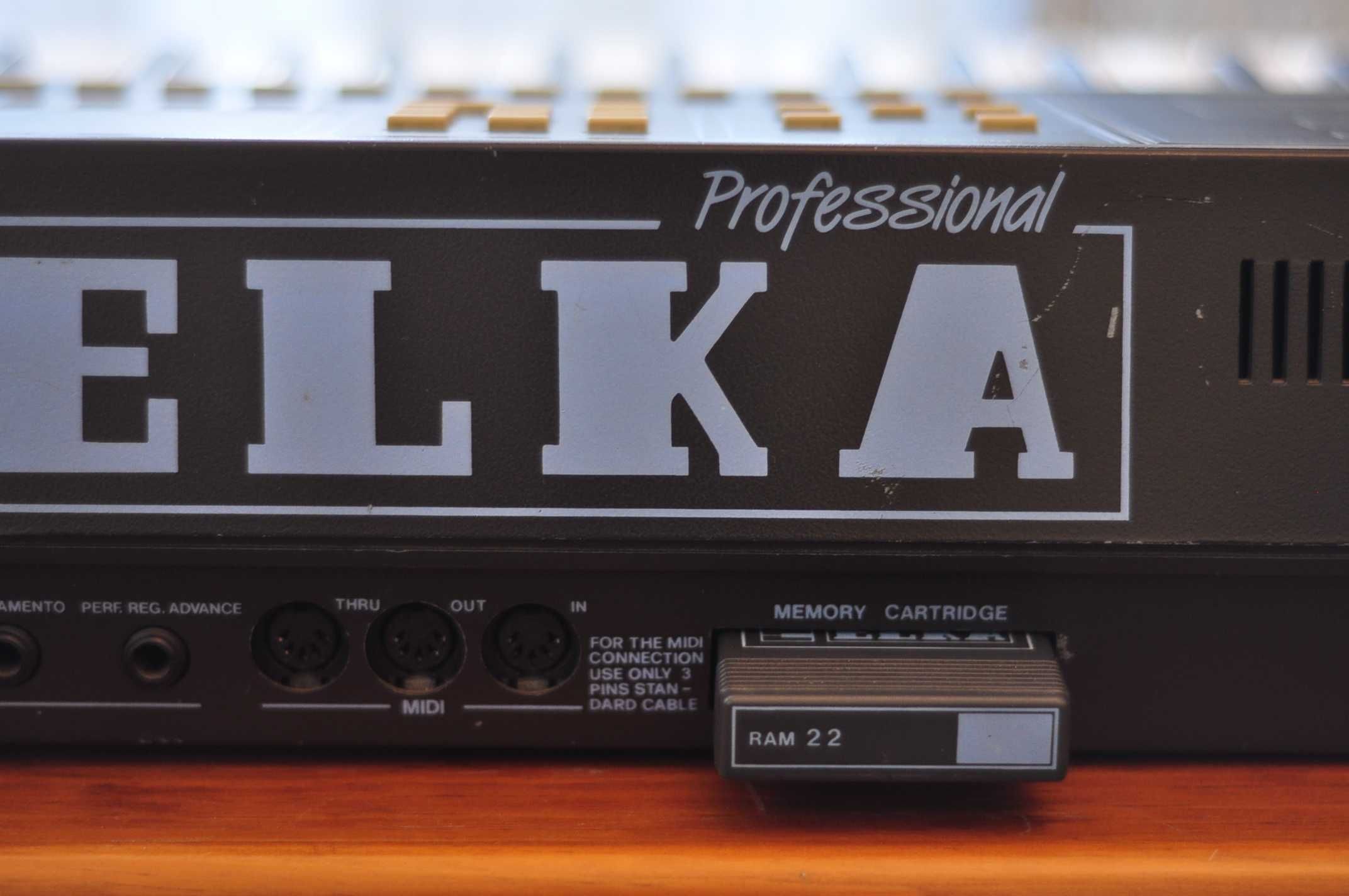 Sintetizador analógico polifónico Elka EK22 + Ram Card - ultra raro