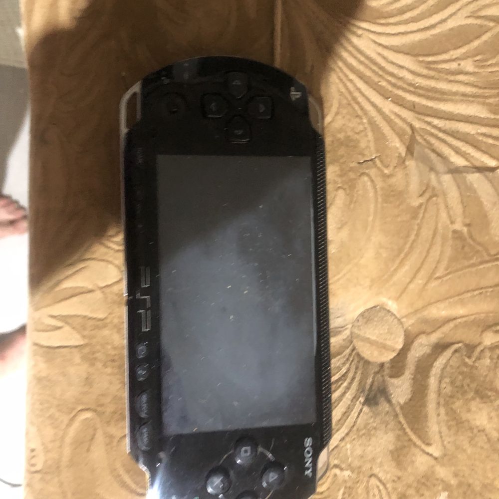 Psp батарея докуплена нова 2 рази порграли