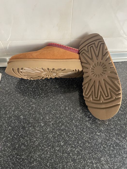 Sapatos confortáveis quentes com lã natural dentro