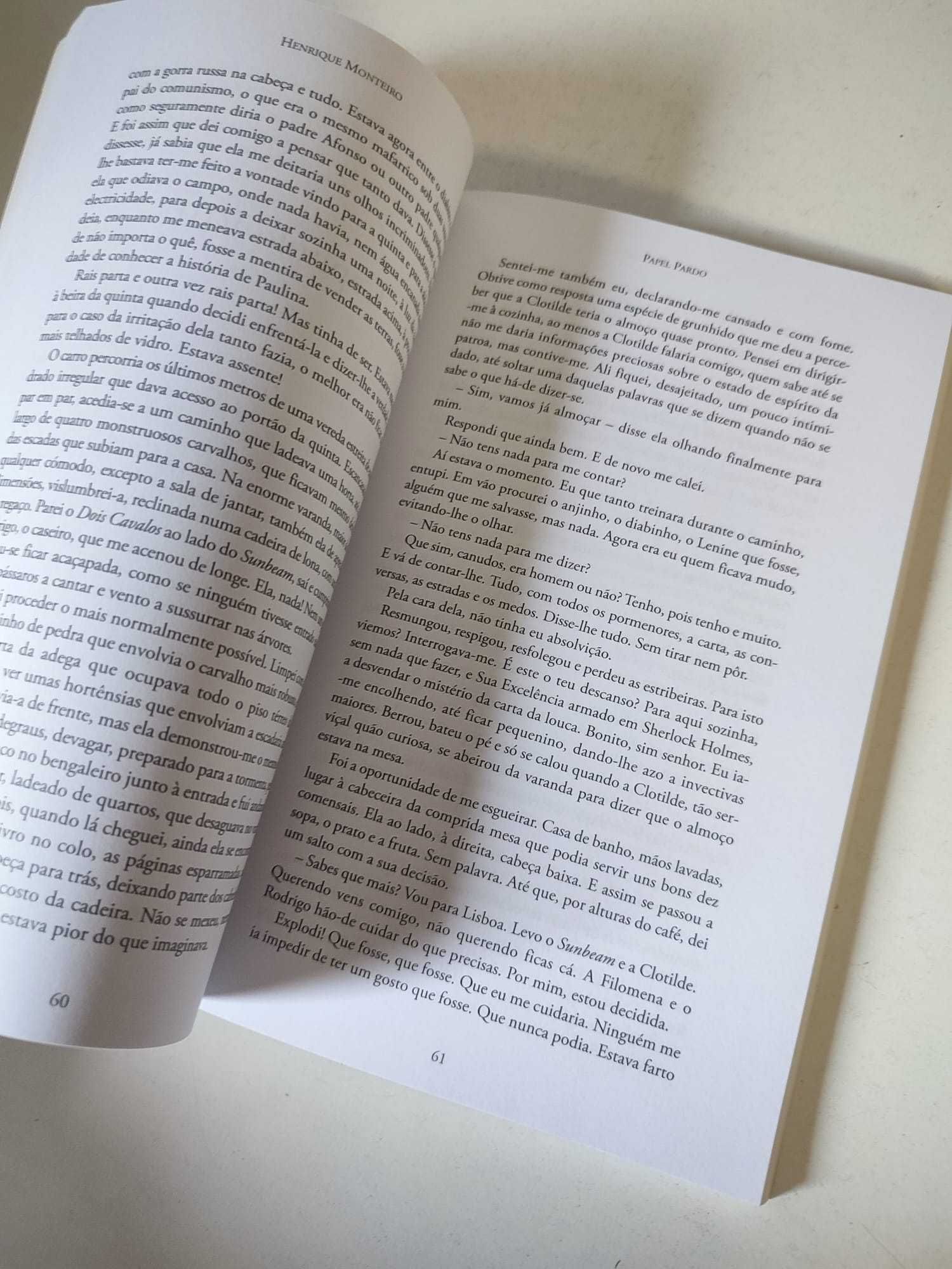 Livro - Papel Pardo (portes em correio editorial incluidos)