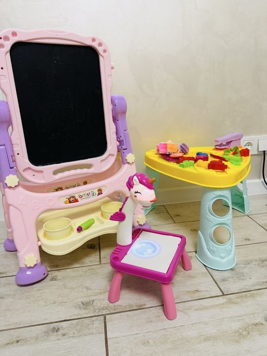 Мольберт / стіл для ліпленя / нічний стіл для малюванч