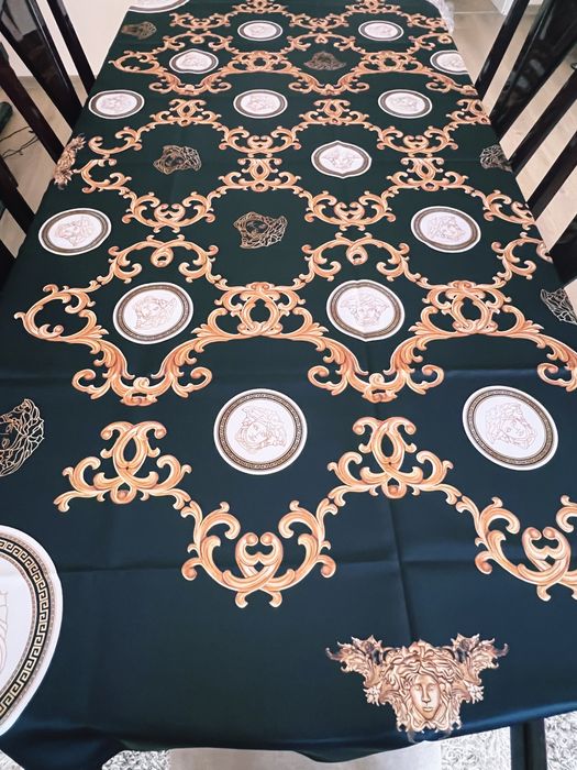 Obrus 150x220 cm Versace