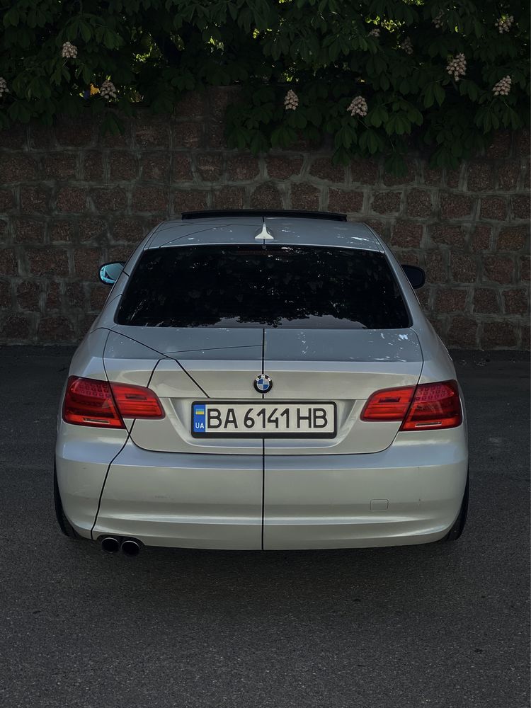 Bmw 3 e92  3.0 2010 газ/ бенз