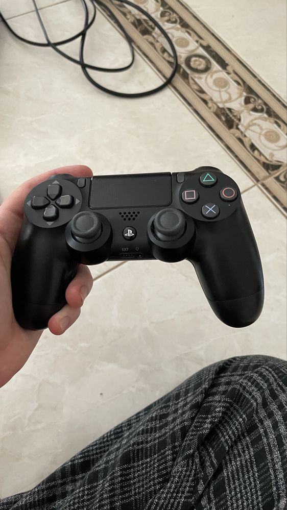 PS4 (1тб].