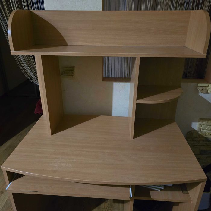 Компьютерний стіл