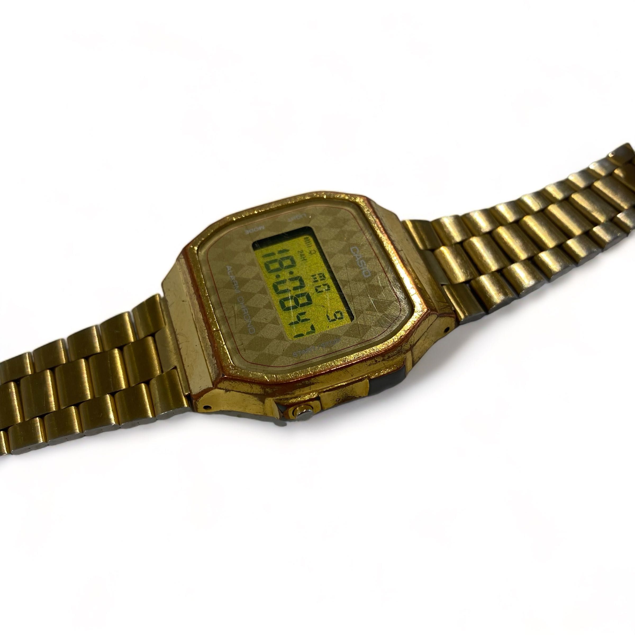 Relógio Dourado Casio